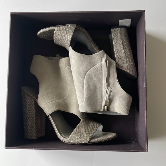 Snakeskin BRIAN ATWOOD Biella Heels, size 9 - Picture 7 of 9